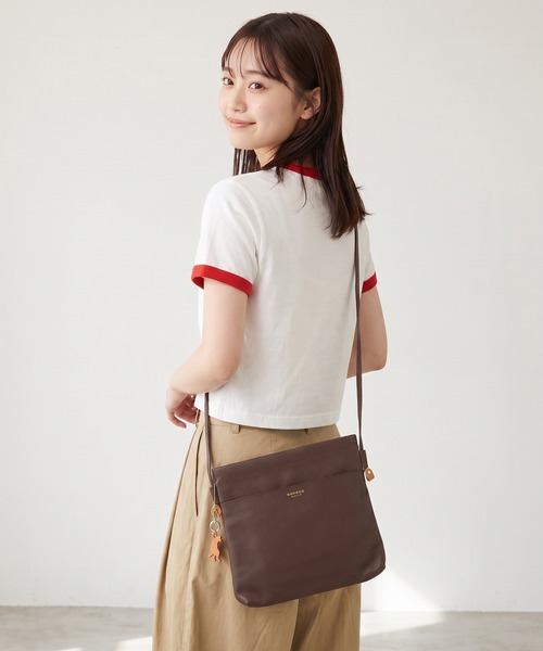 aoneco(アオネコ)の「aoneco 口バネショルダー(ショルダーバッグ・レディース・モカ/ブラック/エメラルド/ライトグレー・FREE)」の14枚目の写真