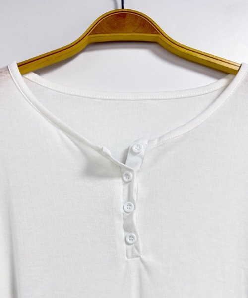 ONEP STAR(ワンピスター)の「ヘンリーネックサイドスリット長袖カットソー(Tシャツ/カットソー・レディース・グレー/ブラック/ホワイト・LARGE/X-LARGE/MEDIUM)」の21枚目の写真