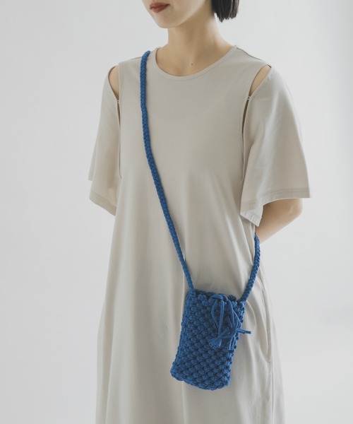 THE GOODLAND MARKET（ザグッドランドマーケット）の「PROJECT 1000　BOTTLE HANG（ショルダーバッグ・レディース・チャコールグレー/ピンク/ホワイト系その他/ブルー/イエロー系その他・ONE）」の16枚目の写真