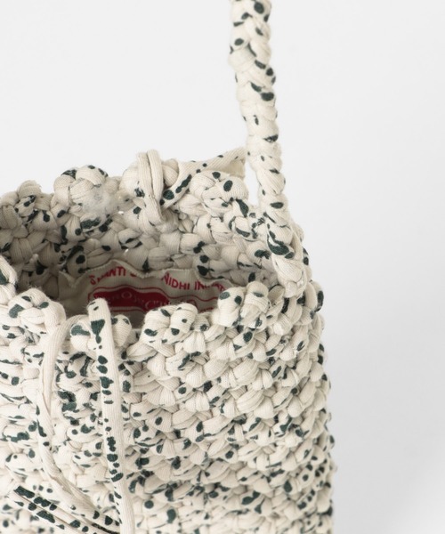 THE GOODLAND MARKET（ザグッドランドマーケット）の「PROJECT 1000　BOTTLE HANG（ショルダーバッグ・レディース・チャコールグレー/ピンク/ホワイト系その他/ブルー/イエロー系その他・ONE）」の9枚目の写真