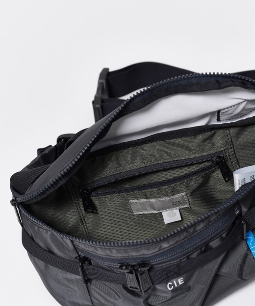 CIE(シー)の「【CIE】GRID0 WAIST PACK(ボディバッグ/ウエストポーチ・メンズ・ブラック・FREE)」の6枚目の写真