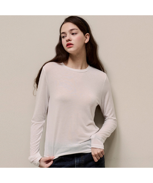 LUSIDA（ルシダ）の「MATI ベーシック ロングスリーブ ラウンドTシャツ（全5色）（Tシャツ/カットソー・レディース・ホワイト/ブラック/ベージュ/ブラウン/チャコール・FREE）」の2枚目の写真
