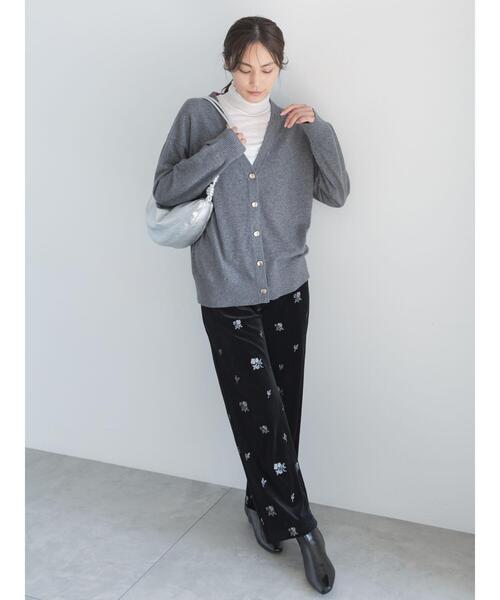 Te chichi（テチチ）の「花柄刺繍ベロアイージーパンツ（その他パンツ・レディース・ブラック/ベージュ・F）」の6枚目の写真