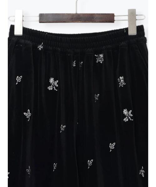 Te chichi（テチチ）の「花柄刺繍ベロアイージーパンツ（その他パンツ・レディース・ブラック/ベージュ・F）」の12枚目の写真