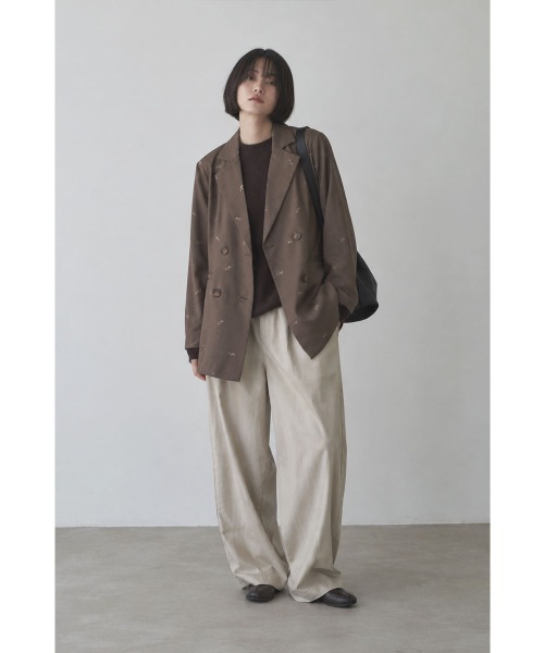 marjour(マージュール)の「EMBROIDERY DOUBLE JACKET(テーラードジャケット・レディース・ブラウン/ベージュ・M)」の4枚目の写真