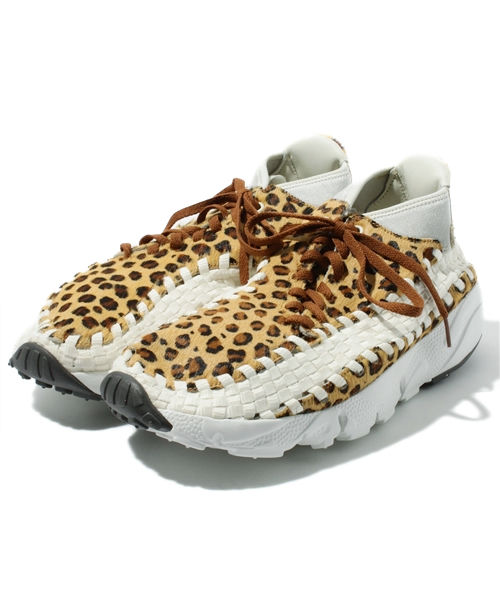 NIKE(ナイキ)の「AIR FOOTSCAPE WOVEN CHUKKA PRM(スニーカー・レディース・ブラック/ブラウン・24cm/24.5cm/25cm/25.5cm/26cm/26.5cm/27cm/28cm)」の2枚目の写真