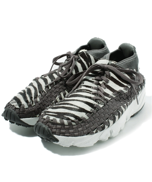 NIKE(ナイキ)の「AIR FOOTSCAPE WOVEN CHUKKA PRM(スニーカー・レディース・ブラック/ブラウン・24cm/24.5cm/25cm/25.5cm/26cm/26.5cm/27cm/28cm)」の1枚目の写真