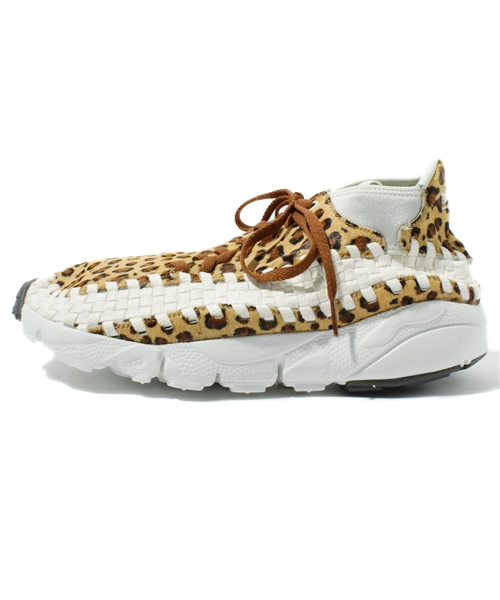 NIKE(ナイキ)の「AIR FOOTSCAPE WOVEN CHUKKA PRM(スニーカー・レディース・ブラック/ブラウン・24cm/24.5cm/25cm/25.5cm/26cm/26.5cm/27cm/28cm)」の3枚目の写真