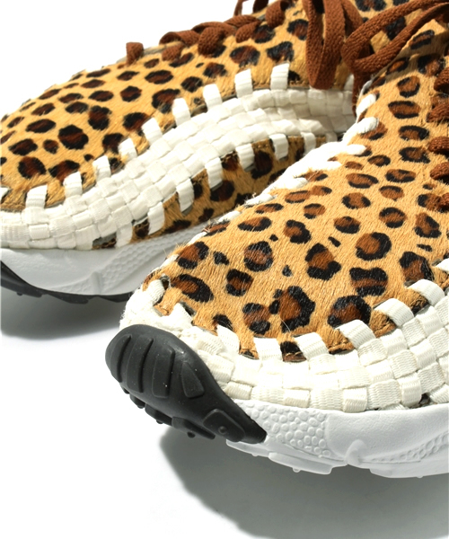 NIKE(ナイキ)の「AIR FOOTSCAPE WOVEN CHUKKA PRM(スニーカー・レディース・ブラック/ブラウン・24cm/24.5cm/25cm/25.5cm/26cm/26.5cm/27cm/28cm)」の8枚目の写真