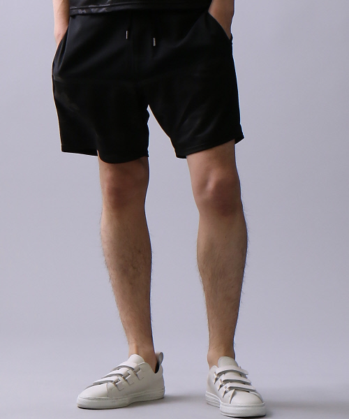 5351 POUR LES HOMMES(ゴーサンゴーイチプールオム)の「SY32×5351 エンボスカモフラショーツ(その他パンツ・メンズ・ブラック/ホワイト・46/44/48)」の2枚目の写真
