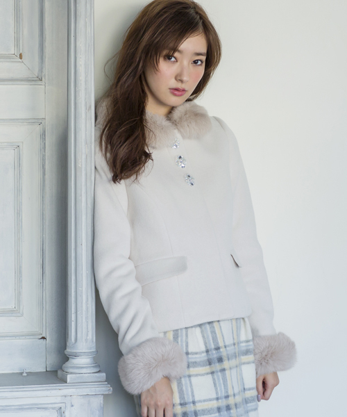 Misch Masch ミッシュマッシュ の 衿袖ファー付きショートコート その他アウター Wear