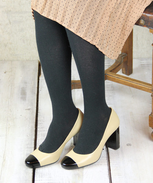 NANO universe（ナノユニバース）の「キャップトゥ太ヒールパンプス（パンプス・レディース・ピンクベージュ/ブラック・36/37/38）」の2枚目の写真