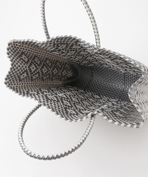 COLONY 2139（コロニートゥーワンスリーナイン）の「MERCADO BAG XS 配色　メルカドバッグ（かごバッグ・レディース・シルバー/ゴールド/ブラック/ネイビー・FREE）」の7枚目の写真