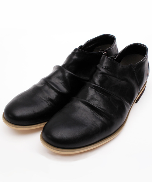 ８(eight)（エイト）の「くしゅくしゅ加工 ショートブーツ PUレザー スリッポン（ブーツ・メンズ・ブラック/ダークブラウン/ブラウン・25.5cm/26.0cm/26.5cm/27.0cm）」の2枚目の写真