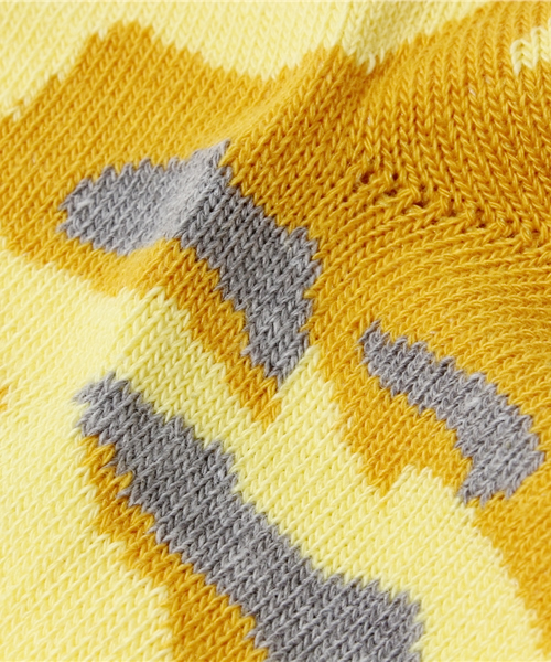 WHO'S WHO gallery（フーズフーギャラリー）の「【WHT SOX】カモフラージュロングソックス（ソックス/靴下・メンズ・グレー/イエロー/ブルー・FREE）」の5枚目の写真