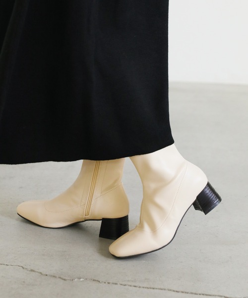 select MOCA(セレクトモカ)の「スクエアトゥショートブーツ(ブーツ・レディース・ブラック/ブラウン/アイボリー・SMALL/MEDIUM/LARGE)」の11枚目の写真