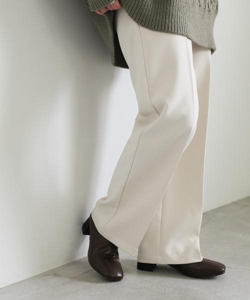 select MOCA(セレクトモカ)の「スクエアトゥショートブーツ(ブーツ・レディース・ブラック/ブラウン/アイボリー・SMALL/MEDIUM/LARGE)」の14枚目の写真