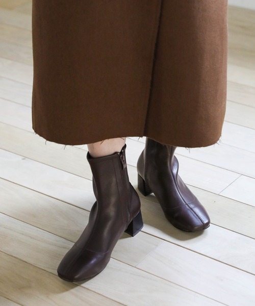 select MOCA(セレクトモカ)の「スクエアトゥショートブーツ(ブーツ・レディース・ブラック/ブラウン/アイボリー・SMALL/MEDIUM/LARGE)」の17枚目の写真