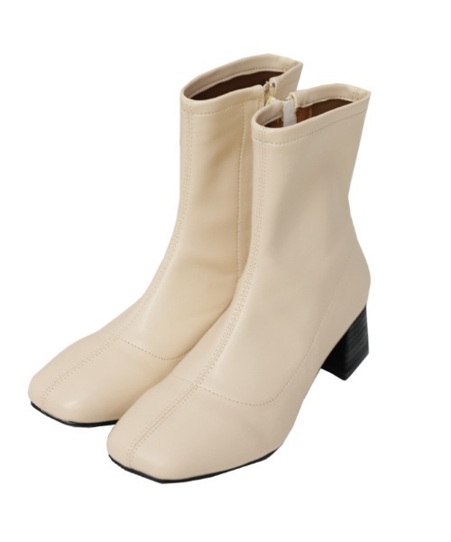 select MOCA(セレクトモカ)の「スクエアトゥショートブーツ(ブーツ・レディース・ブラック/ブラウン/アイボリー・SMALL/MEDIUM/LARGE)」の21枚目の写真