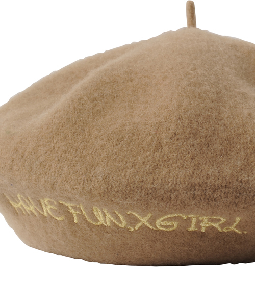 X-girl(エックスガール)の「BERET(ハンチング/ベレー帽・レディース・ブラック/グレー/ベージュ/オリーブ・ONE SIZE)」の8枚目の写真