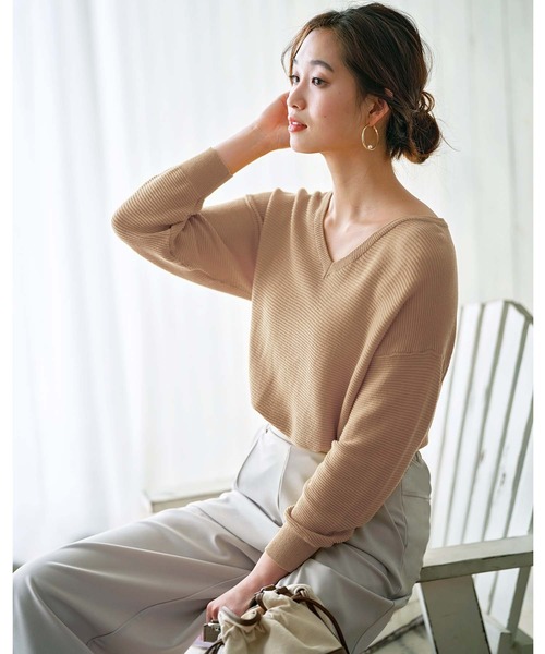 綿100%抜き衿ニット