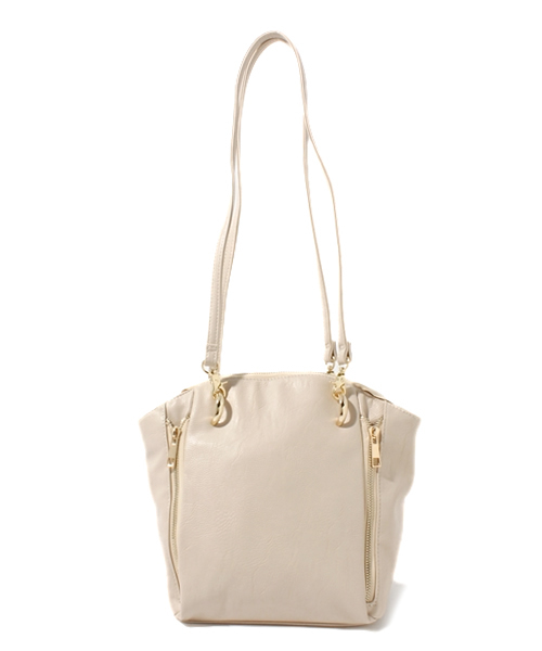 Chico（チコ）の「合皮3WAYショルダーBAG（ショルダーバッグ・レディース・ブラック/アイボリー/ネイビー/ベージュ・FREE）」の3枚目の写真