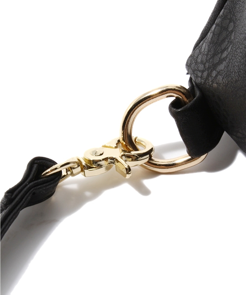 Chico（チコ）の「合皮3WAYショルダーBAG（ショルダーバッグ・レディース・ブラック/アイボリー/ネイビー/ベージュ・FREE）」の13枚目の写真