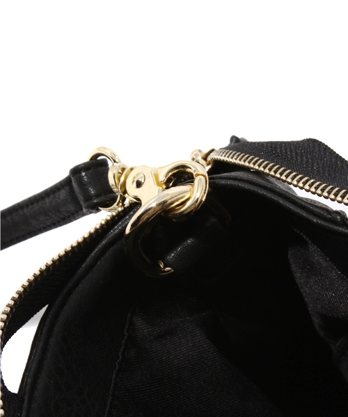 Chico（チコ）の「合皮3WAYショルダーBAG（ショルダーバッグ・レディース・ブラック/アイボリー/ネイビー/ベージュ・FREE）」の14枚目の写真