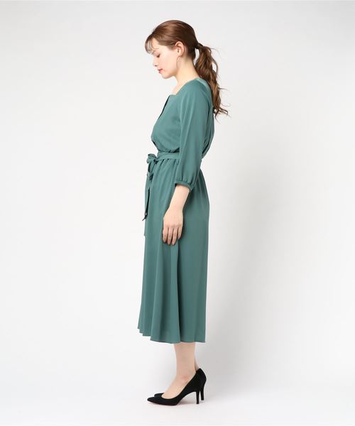 ASTORIA ODIER（アストリアオディール）の「スクエアネックワンピース（ワンピース・レディース・ベージュ/イエロー/グリーン/ラベンダー・MEDIUM）」の6枚目の写真