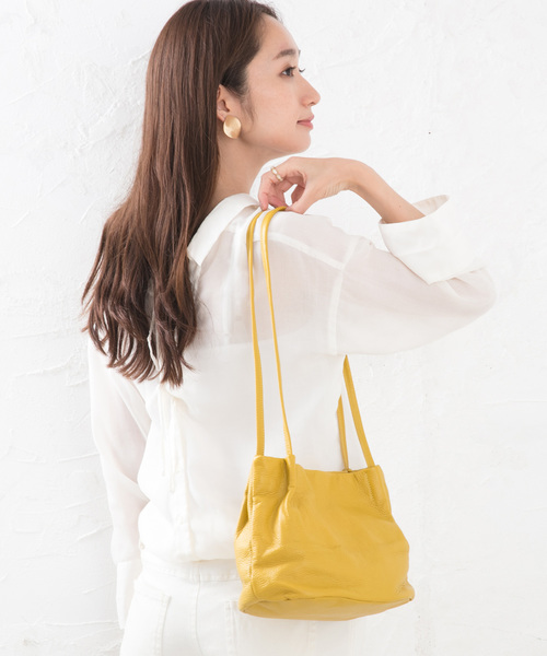 TASINAMI(タシナミ)の「TASINAMI 日本製 2WAY ショルダーバッグ(ショルダーバッグ・レディース・イエロー/サックスブルー/グリーン/チョコ/ネイビー/グレイッシュベージュ/レッド/ホワイト/ブラック・FREE)」の8枚目の写真