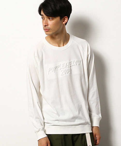 Purple&Yellow(パープルアンドイエロー)の「ロゴエンボス 長袖 ラグランスリーブTシャツ(Tシャツ/カットソー・メンズ・ホワイト/マスタード/チャコール・SMALL/MEDIUM/LARGE/X-LARGE/X-SMALL)」の2枚目の写真