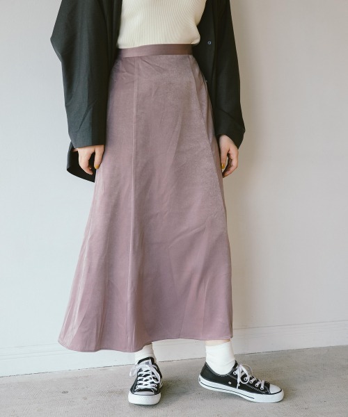 PAGEBOY（ページボーイ）の「サテンセミフレアスカート（スカート・レディース・ブラック/ライトベージュ/ピンク系その他・FREE）」の3枚目の写真