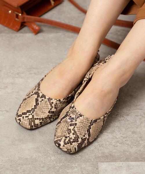 coen（コーエン）の「スクエアギャザーフラットシューズ（スリッポン/フラットパンプス）（スリッポン・レディース・パイソン/シルバー/ブラック・MEDIUM/LARGE/X-LARGE/SMALL）」の3枚目の写真
