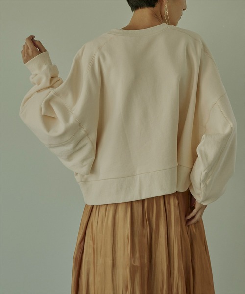 miette(ミエット)の「デザインシームラインワイドプルオーバー(スウェット・レディース・ブラック/ブラウン/カーキ/アイボリー・FREE)」の16枚目の写真