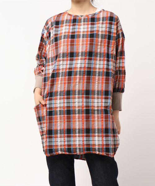 studio CLIP（スタディオクリップ）の「マドラス割烹着（エプロン・レディース・オレンジ/ネイビー・FREE）」の2枚目の写真