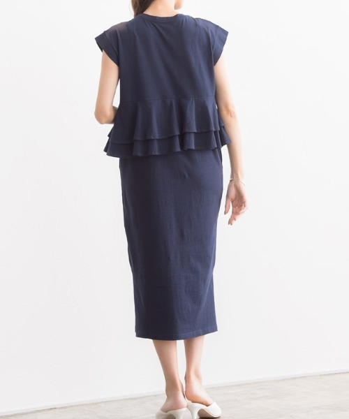 Pierrot(ピエロ)の「バックフリルワンピース 綿100%(ワンピース・レディース・ネイビー/ブラウン/ベージュ系その他/グレイッシュベージュ/ブラック/チャコールグレー/スモーク/モカ・M/L)」の14枚目の写真