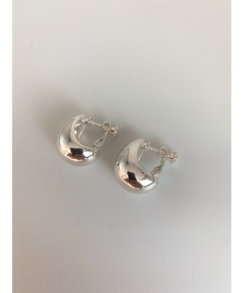 mou(モウ)の「ぷっくりフープイヤリング(イヤリング・レディース・シルバー/ゴールド・FREE)」の11枚目の写真