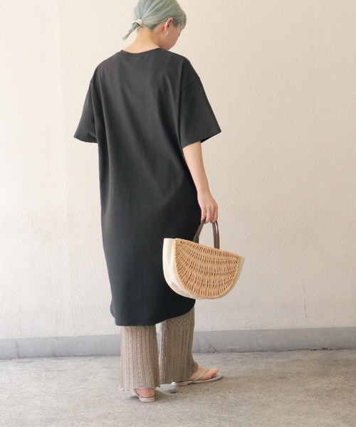 notch.（ノッチ）の「ロングビッグＴシャツ（Tシャツ/カットソー・レディース・ベージュ/ブラック/オフホワイト/ブラウン・M）」の14枚目の写真