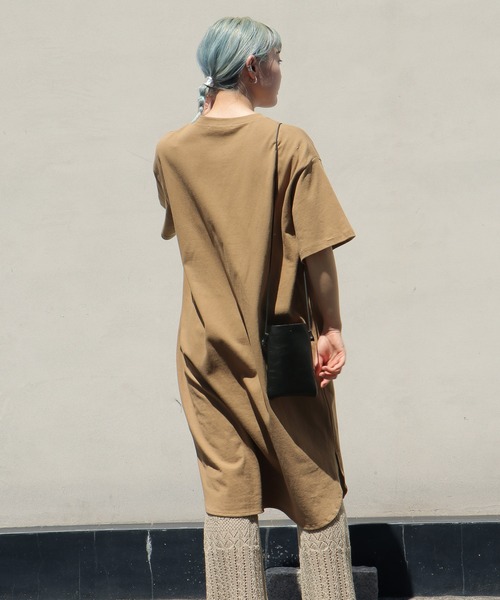 notch.（ノッチ）の「ロングビッグＴシャツ（Tシャツ/カットソー・レディース・ベージュ/ブラック/オフホワイト/ブラウン・M）」の21枚目の写真