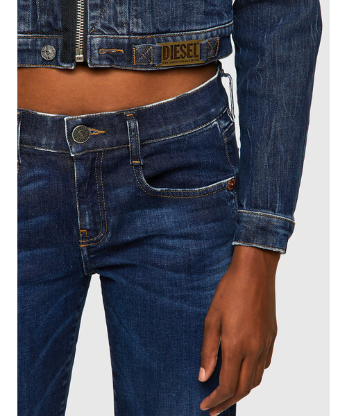 DIESEL（ディーゼル）の「レディース デニムジャケット ジップ ロゴプレート（デニムジャケット・レディース・インディゴブルー・LARGE/MEDIUM/SMALL/X-SMALL）」の3枚目の写真