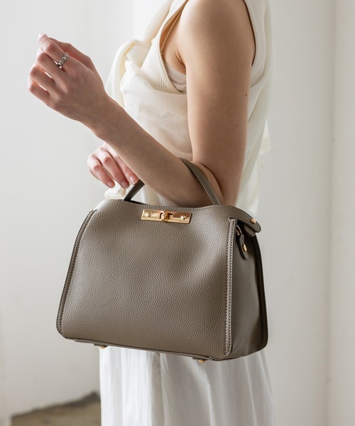 VitaFelice（ヴィータフェリーチェ）の「セレモニーバッグ ワンハンドル2wayミニショルダーバッグ 卒業式 卒園式 入園式 入学式 結婚式（ハンドバッグ・レディース・ブラック/アイボリー/ブラウン系その他/ベージュ系その他/ライトブルー/ブラック系その他/ベージュ系その他2・FREE）」の12枚目の写真