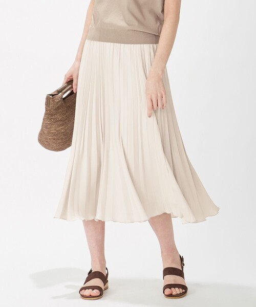 J.PRESS（ジェイプレス）の「【洗える】バックジョーゼットサテン プリーツスカート（スカート・レディース・ライトグリーン系/ベージュ系/ピンク系・7/11/9）」の2枚目の写真