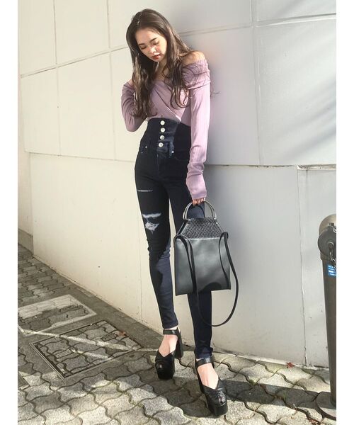 EMODA(エモダ)の「ギャザースリーブリブトップ(Tシャツ/カットソー・レディース・ブラック/ライトブルー/パープル・FREE)」の5枚目の写真