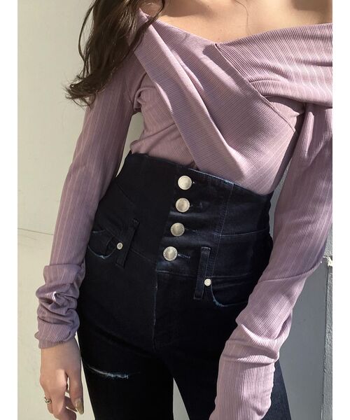 EMODA(エモダ)の「ギャザースリーブリブトップ(Tシャツ/カットソー・レディース・ブラック/ライトブルー/パープル・FREE)」の6枚目の写真