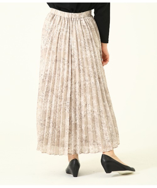 CLANE（クラネ）の「CLANE / クラネ：FLOWING FLOWER SKIRT：19109-6001[DEA]（スカート・レディース・ベージュ・1）」の5枚目の写真