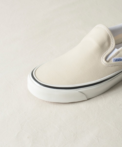 VANS（バンズ）の「VANS ヴァンズ / CLASSIC SLIP-ON 98 DX クラシック キャンバス スリッポン / VN0A3JEX45Z / VN0A3JEXQWP / VN0A3JEXQA5（スリッポン・レディース・エメラルド/ホワイト/ブルー・24cm/23.5cm/23cm）」の20枚目の写真