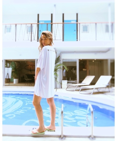 BILLABONG(ビラボン)の「BILLABONG レディース 【FOR SAND AND WATER】 RASH BIG TEE ラッシュTシャツワンピース【2021年春夏モデル】/ビラボン長袖ラッシュガード(水着)(ラッシュガード・レディース・ホワイト/グリーン/ブラック・LARGE/MEDIUM)」の8枚目の写真