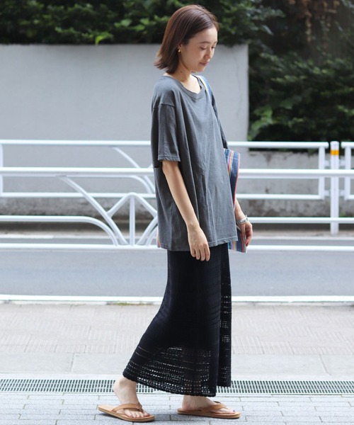 SLOBE IENA（スローブイエナ）の「バックロゴルーズTEE【手洗い可能】◆（Tシャツ/カットソー・レディース・ホワイト/グレー/ブラウン・FREE）」の6枚目の写真