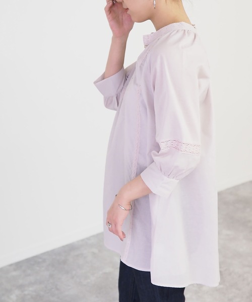 Riberry(リベリー)の「レースギャザーブラウス(シャツ/ブラウス・レディース・ブラック/オフホワイト/グレイッシュベージュ・MEDIUM)」の16枚目の写真