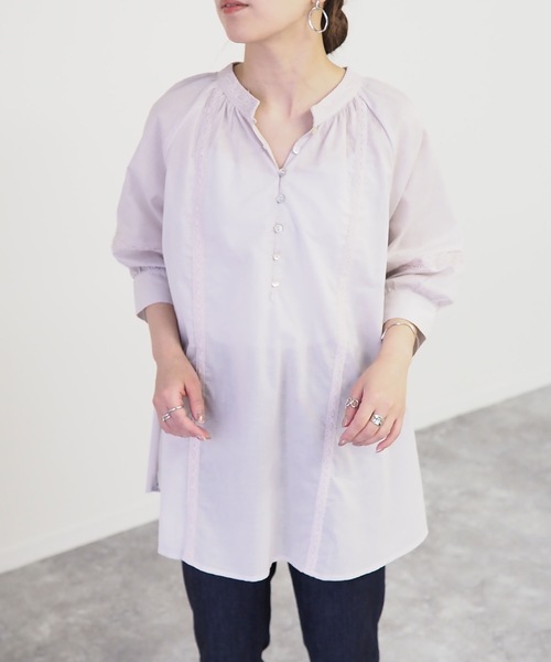 Riberry(リベリー)の「レースギャザーブラウス(シャツ/ブラウス・レディース・ブラック/オフホワイト/グレイッシュベージュ・MEDIUM)」の12枚目の写真